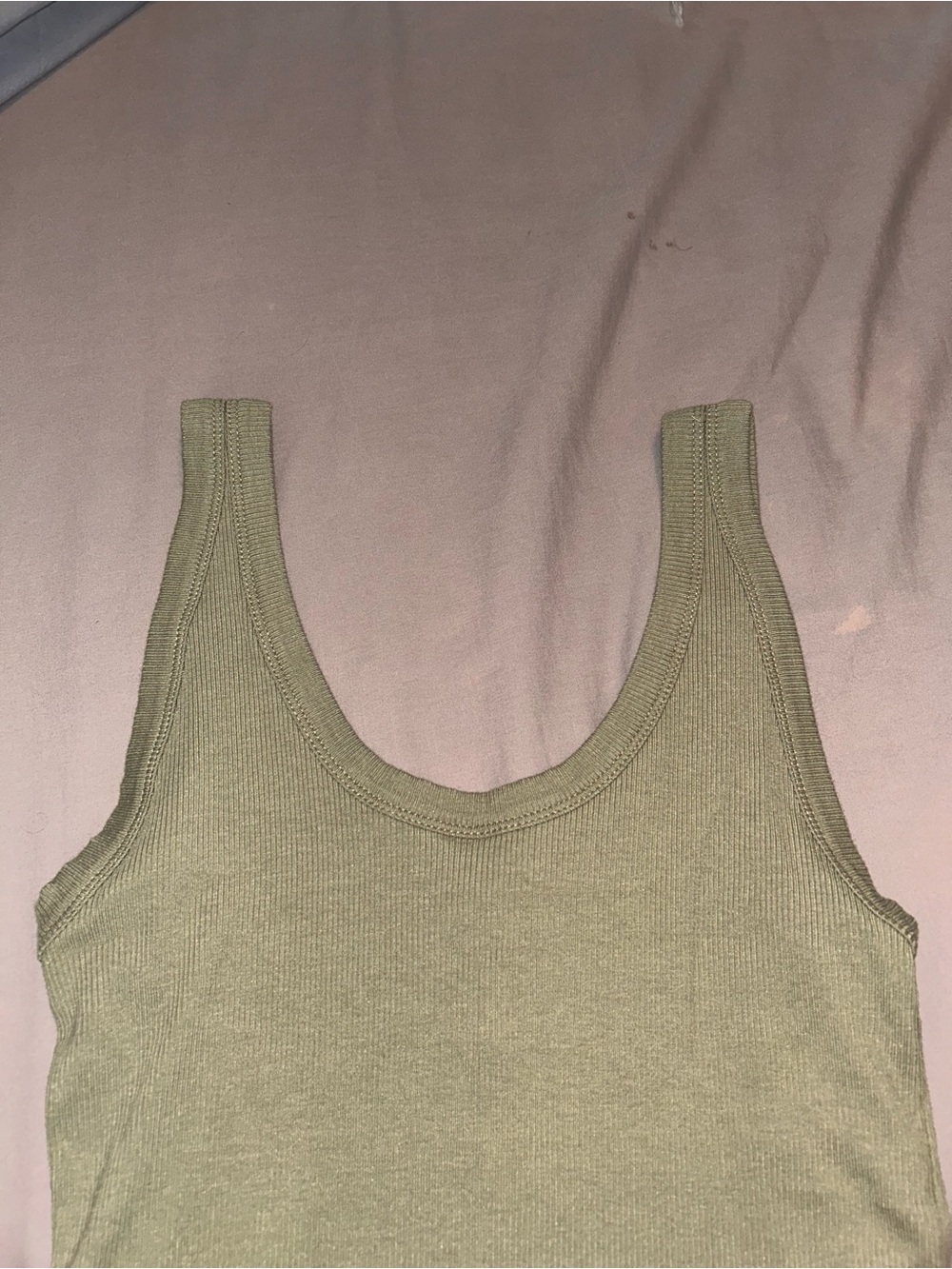dip Ribbed Tank Top - Picture 2 of 3
